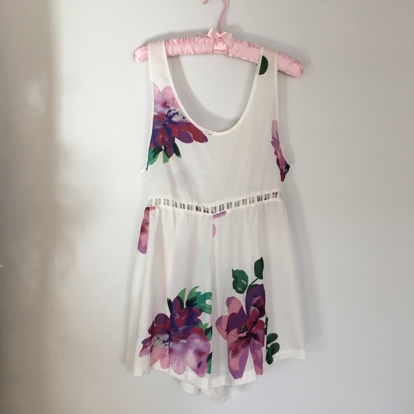 🌻Open back dressy Romper - Picture 2 of 7